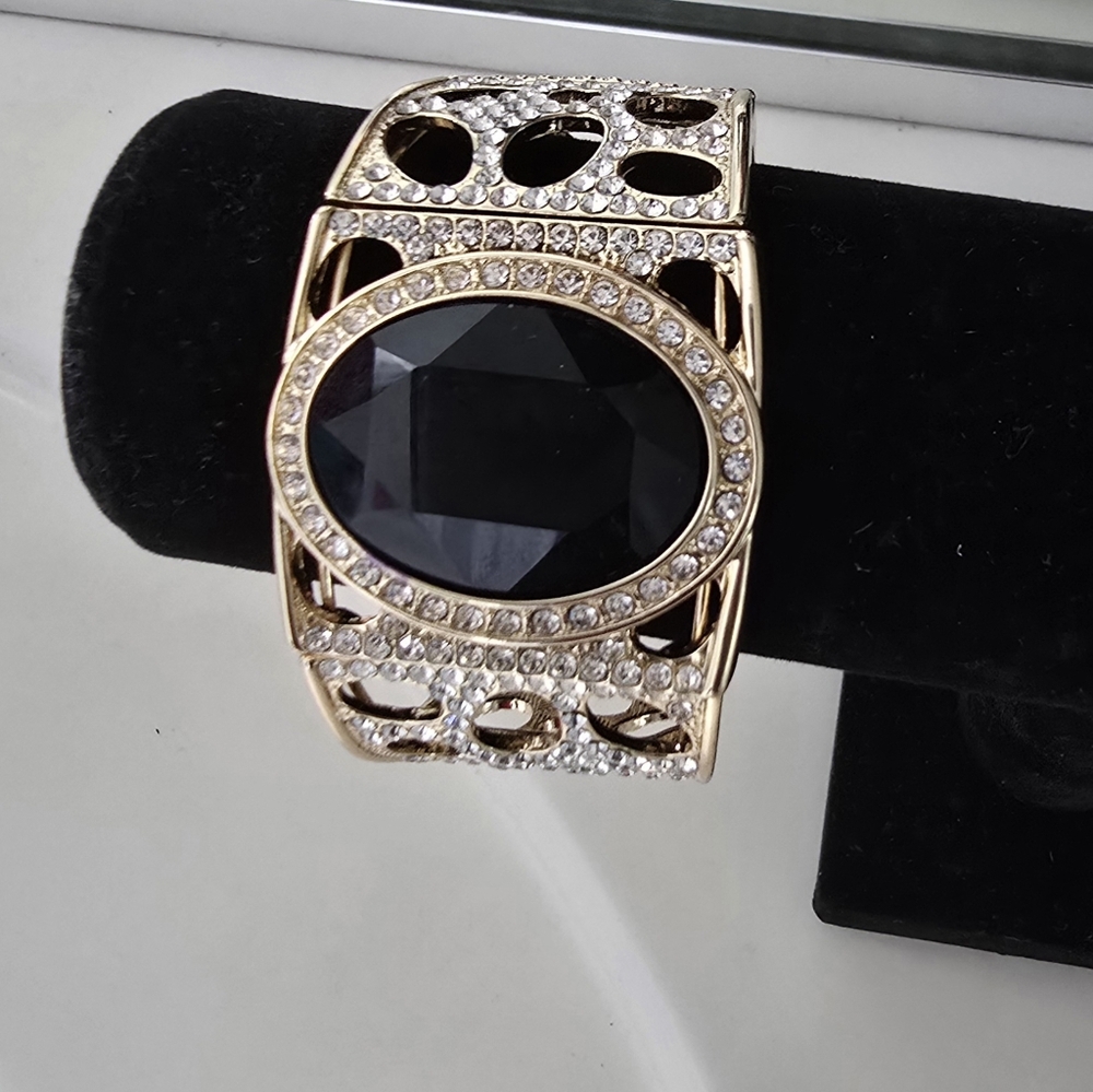 Vintage Gold and Black Bracelet